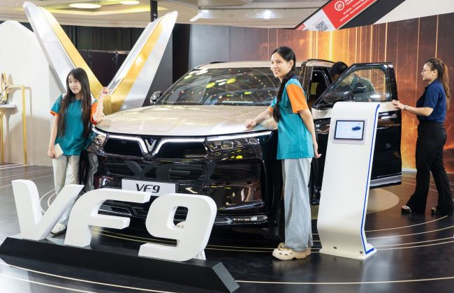 Trải nghiệm VF 7, VF 8, VF 9, người dùng TP.HCM ngỡ ngàng vì “quá mạnh, quá êm”