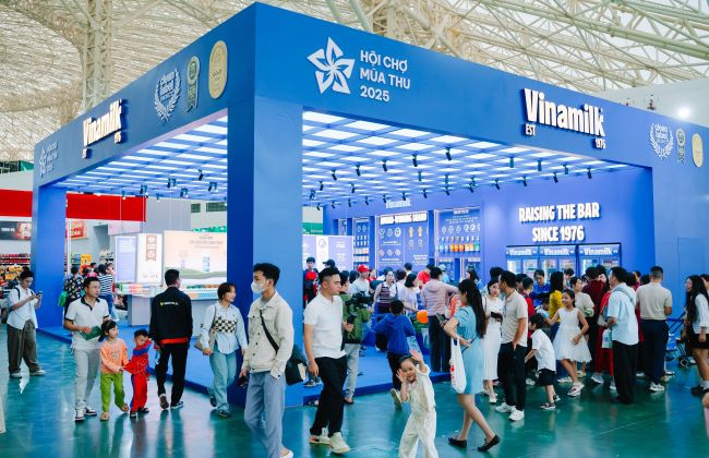 Vinamilk lan tỏa giá trị thương hiệu Việt tại Hội chợ Mùa Thu 2025
