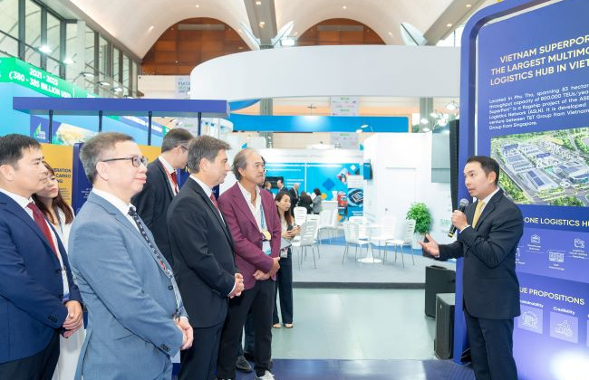 Kho hàng không kéo dài – điểm nhấn của Việt Nam SuperPort™ tại FWC 2025