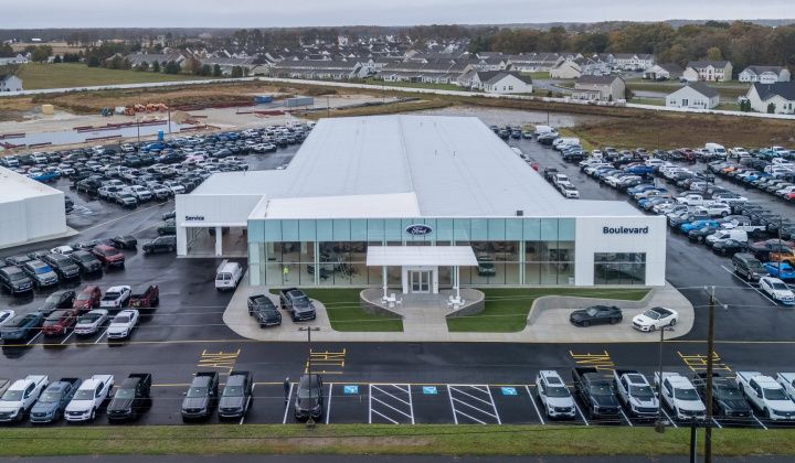 Ford ra mắt tiêu chuẩn đại lý mới, nâng tầm trải nghiệm khách hàng