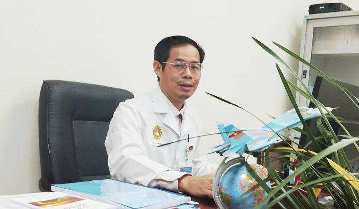 Đại tá, TS.BSCC. Nguyễn Văn Tuấn: Những vì sao sáng hai màu áo