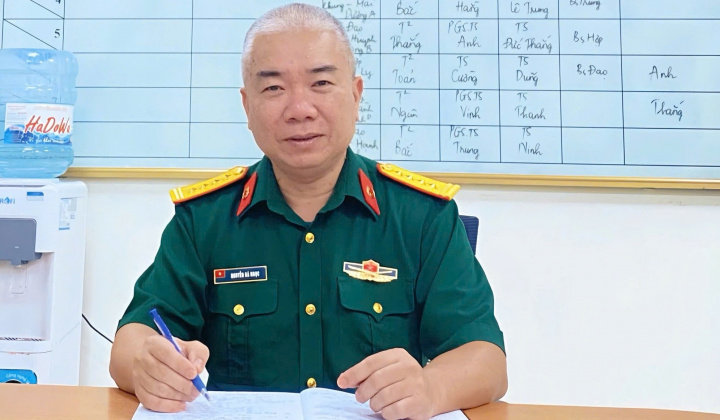 Đại tá, TS.BS Nguyễn Bá Ngọc: Tâm - Tình chữ "Thầy" đậm sâu hai màu áo