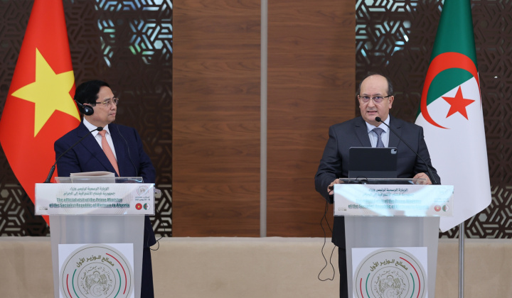 Prime Minister of Algeria: We must transform the cooperative relations with Vietnam into a model in international relations