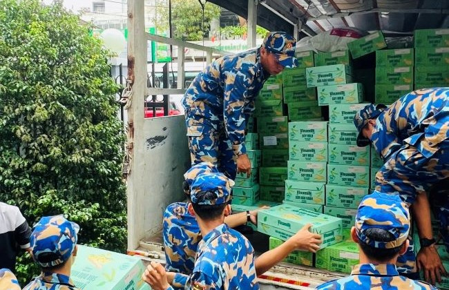 Vinamik hỗ trợ hàng trăm nghìn sản phẩm dinh dưỡng đến người dân vùng lũ miền Trung và Tây Nguyên