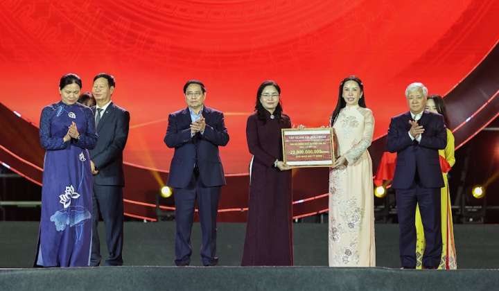 Đoàn kết một lòng – Hướng về Miền Trung