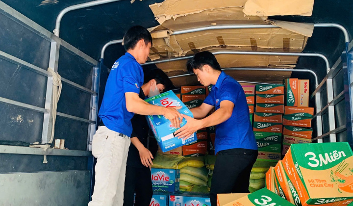 Đồng Tháp chung lòng, gửi yêu thương về miền Trung bão lũ