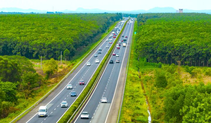 Lộ trình áp dụng quy chuẩn kỹ thuật quốc gia về khí thải xe ô tô tham gia giao thông đường bộ