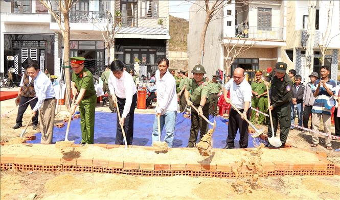 Huy động lực lượng sửa chữa, xây dựng lại nhà cho nhân dân vùng bão lũ trước ngày 31/01/2026