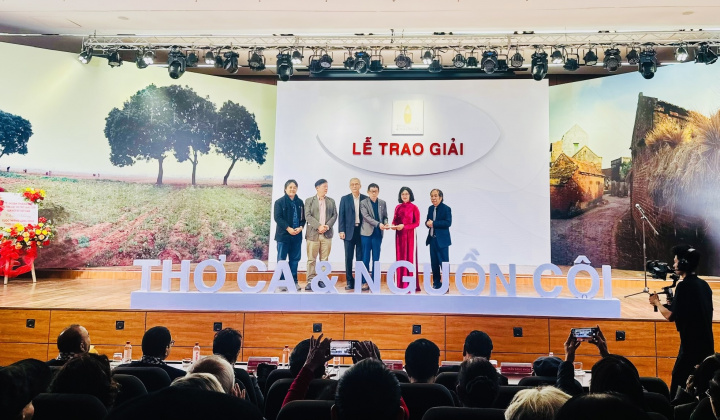 Thơ ca & nguồn cội: Hành trình trở về cội rễ văn hóa và đối thoại quốc tế