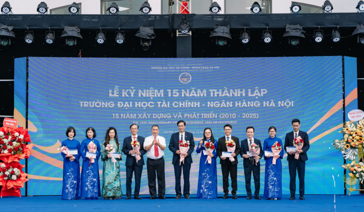 Trường Đại học Tài chính - Ngân hàng Hà Nội: 15 năm Xây dựng và Phát triển