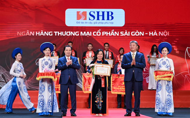 SHB được UBND TP.Hà Nội vinh danh tại Lễ tôn vinh Doanh nhân, Doanh nghiệp Thăng Long 2025