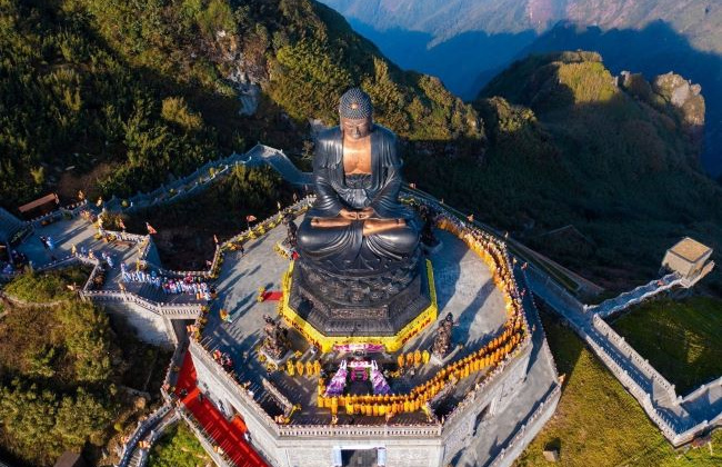 Sun World Fansipan Legend đón hàng nghìn lượt khách trong ngày khai mạc Hội Xuân Mở Cổng Trời