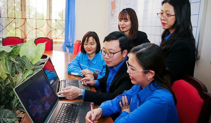 Xây dựng ‘Thế trận lòng dân’ trên không gian mạng trong bảo vệ nền tảng tư tưởng của Đảng hiện nay