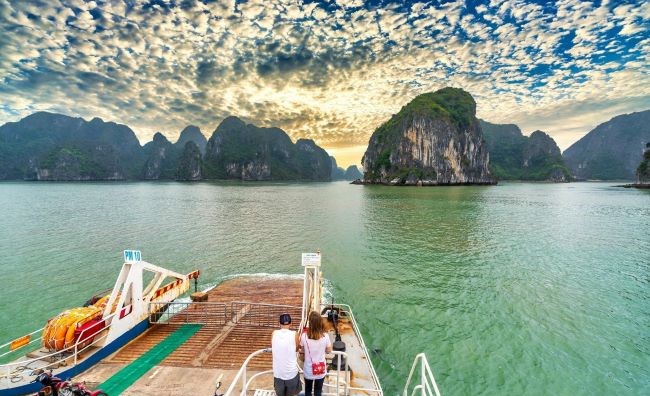 Giao thông thuận lợi, du lịch Cát Bà được “đánh thức”