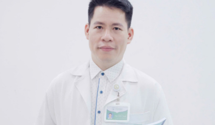 ThS.BS. Ngô Chiến Thuật: Màu áo blouse bên thềm Xuân