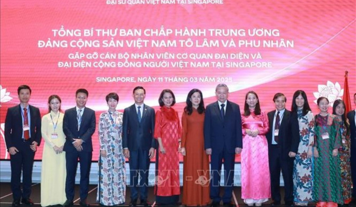 Xây dựng cộng đồng người Việt Nam tại Singapore ngày càng vững mạnh, hướng về quê hương