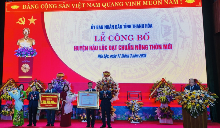 Huyện Hậu Lộc (Thanh Hóa) đạt chuẩn nông thôn mới