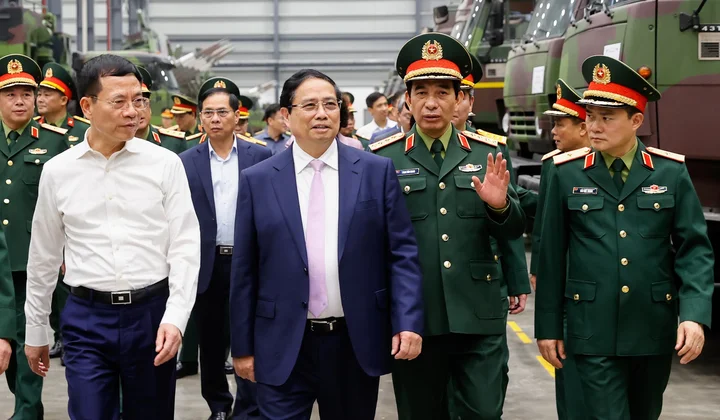 Xây dựng chính sách đặc thù, đặc biệt để công nghiệp quốc phòng tiếp tục phát triển đột phá