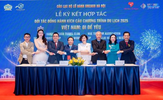 Sun World cùng CLB lữ hành UNESCO Hà Nội trong hành trình 'Việt Nam – đi để yêu'