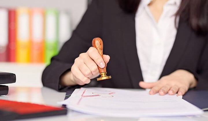 Không yêu cầu công dân phải xuất trình giấy tờ, phải sao y, công chứng