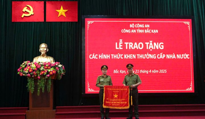 Công an tỉnh Bắc Kạn khen thưởng cấp Nhà nước cho tập thể và cá nhân tiêu biểu