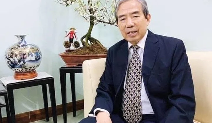 PGS.TS.BS. Lê Đình Roanh: Hết lòng cống hiến vì sức khỏe cộng đồng