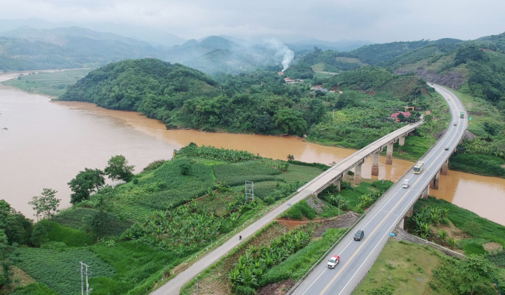 Lào Cai: Đột phá trong phát triển cơ sở hạ tầng và thực hiện cải cách thủ tục hành chính