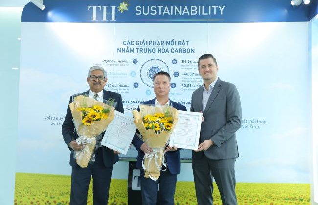 Hai công ty chủ lực của Tập đoàn TH đạt chứng nhận trung hoà carbon quốc tế