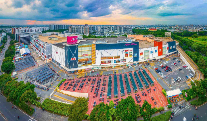 Japanese retailers deepen presence in Vietnam’s consumer market