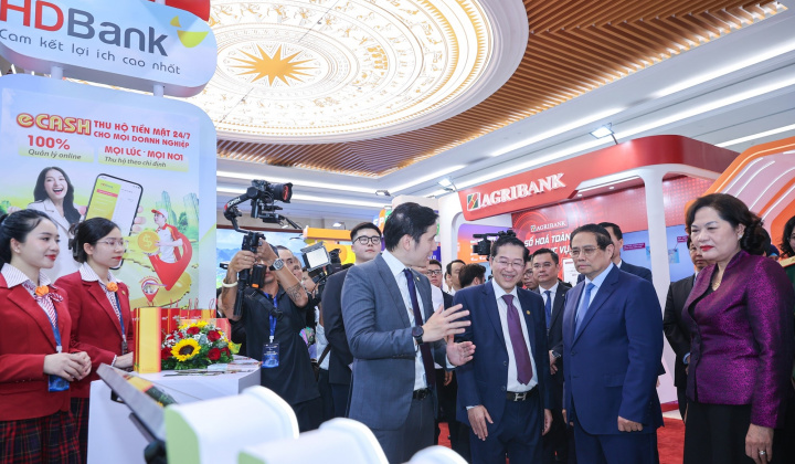 Ngày chuyển đổi số ngành ngân hàng năm 2025