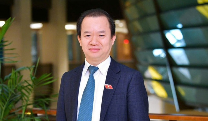 Cần phát triển khoa học xã hội tương tự khoa học tự nhiên và công nghệ