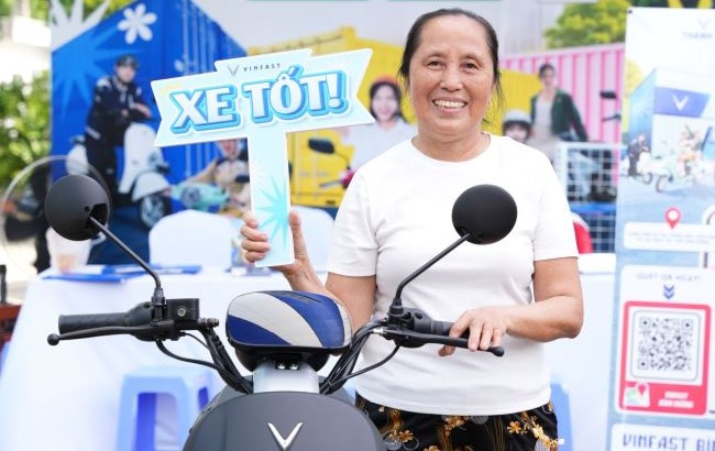 Cơ hội trải nghiệm, sở hữu xe máy điện dễ hơn bao giờ hết cho người lao động Bình Dương