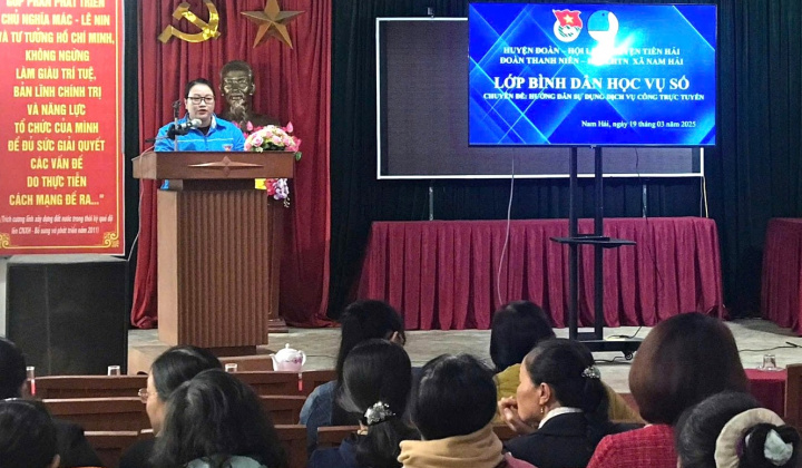 Thái Bình: Sức trẻ thắp lửa phong trào “Bình dân học vụ số”