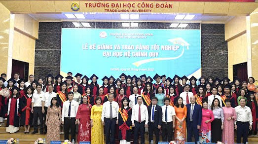 Sinh viên Khóa 2021-2025 Trường Đại học Công đoàn: Hành trình mới bắt đầu