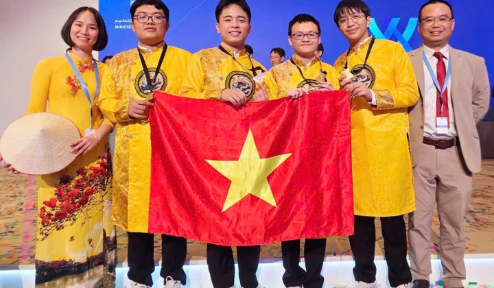 Đội tuyển Việt Nam lần đầu giành 4 Huy chương Vàng tại Olympic Hóa học Quốc tế