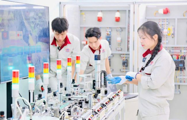 HHT năm 2025: Đẩy mạnh tuyển sinh theo hình thức xét tuyển với 4.000 chỉ tiêu