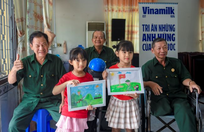 Vinamilk “viết tiếp câu chuyện hòa bình” bằng tranh và hành động