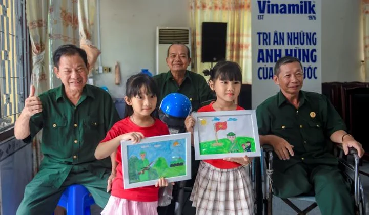 Vinamilk “viết tiếp câu chuyện hòa bình” bằng tranh và hành động