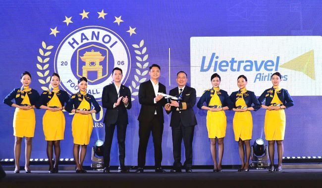 Vietravel Airlines đồng hành cùng Hà Nội FC viết tiếp giấc mơ 20 năm