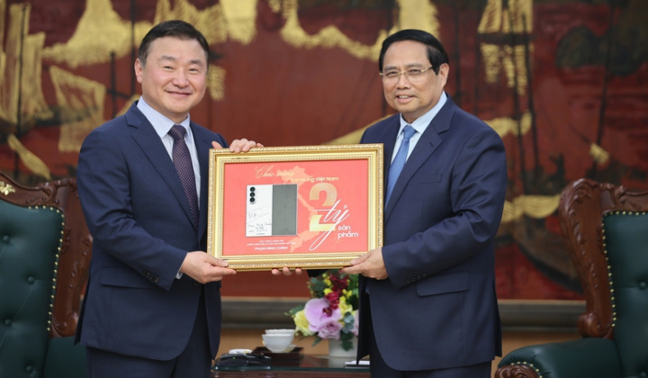 Samsung đã đạt mốc sản xuất 2 tỷ chiếc điện thoại di động tại Việt Nam