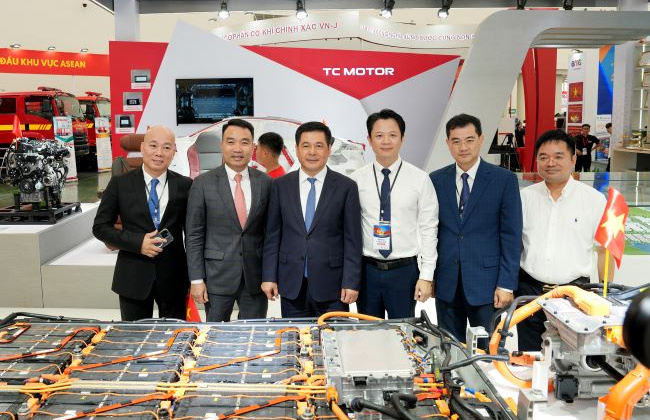 Tập đoàn Thành Công mang sản phẩm công nghệ tiên phong đến Triển lãm thành tựu đất nước