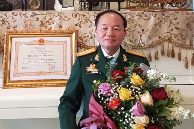 Đại tá, TTND, PGS.TS Hà Hoàng Kiệm: Dấu ấn đậm sâu cùng hai màu áo