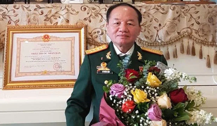 Đại tá, TTND, PGS.TS Hà Hoàng Kiệm: Dấu ấn đậm sâu cùng hai màu áo