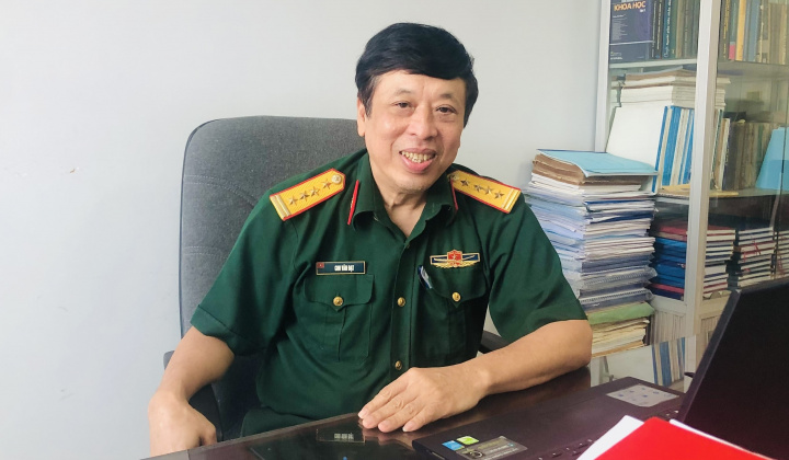 GS.TS. NGƯT Chu Văn Đạt:  Dấu ấn người thầy tận tụy, gương mẫu mang quân phục xanh