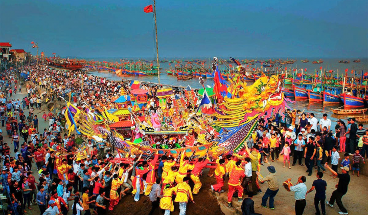 Hoàn thiện chính sách phát triển văn hóa, con người vì mục tiêu bền vững