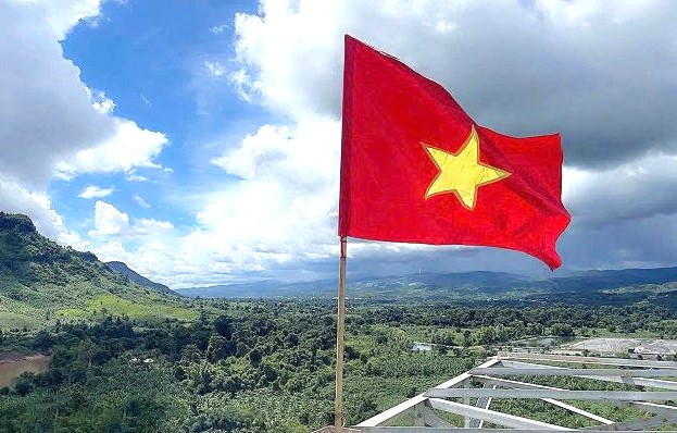 T&T Group hoàn thành đường dây truyền tải điện gió Savan 1 về Việt Nam trước thềm Đại lễ A80
