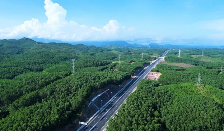 Thi đua hoàn thành 3.000km đường bộ cao tốc" vào dịp 19/12/2025