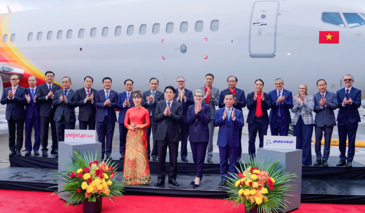 Vietjet nhận bàn giao tàu bay Boeing 737-8 đầu tiên từ Boeing
