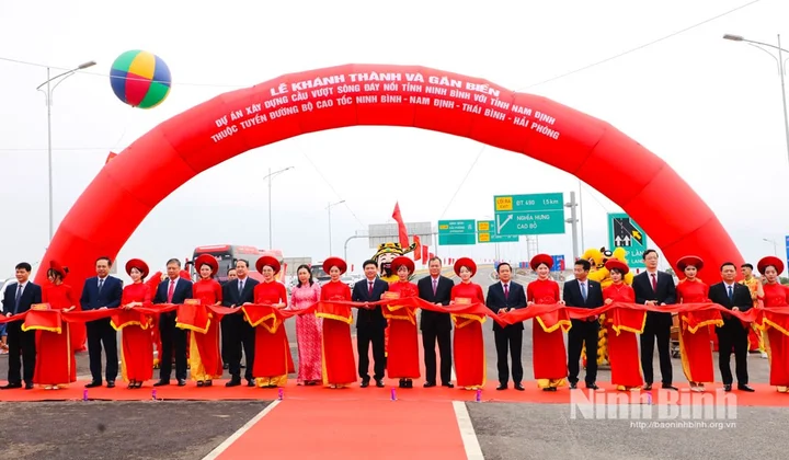 Khánh thành, gắn biển các dự án giao thông trọng điểm – Bước tiến mới trong phát triển hạ tầng Ninh Bình