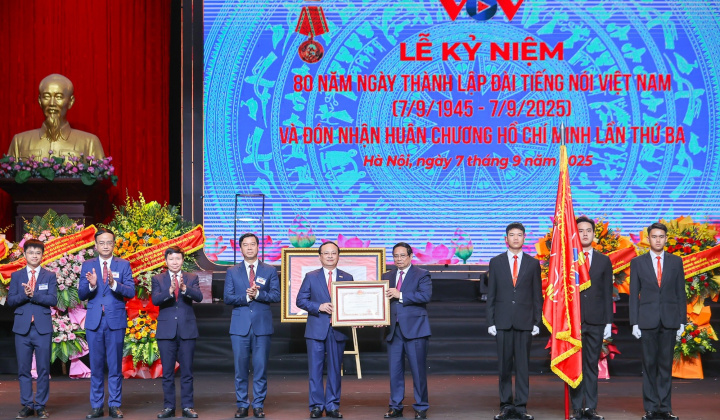 Đài Tiếng nói Việt Nam đón nhận Huân chương Hồ Chí Minh (lần 3)